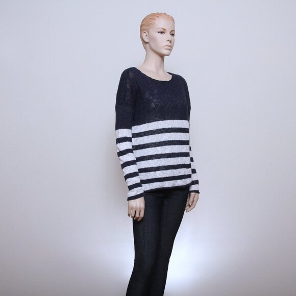 Tommy Bahama Striped Crew Neck Knit Sweater Blue White Women Size M - Picture 1 of 8